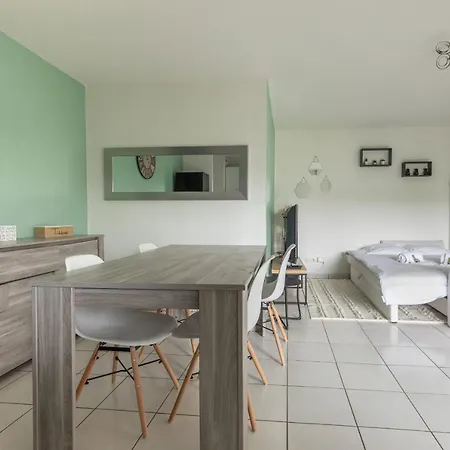 Modern 2-rooms In Apartment *